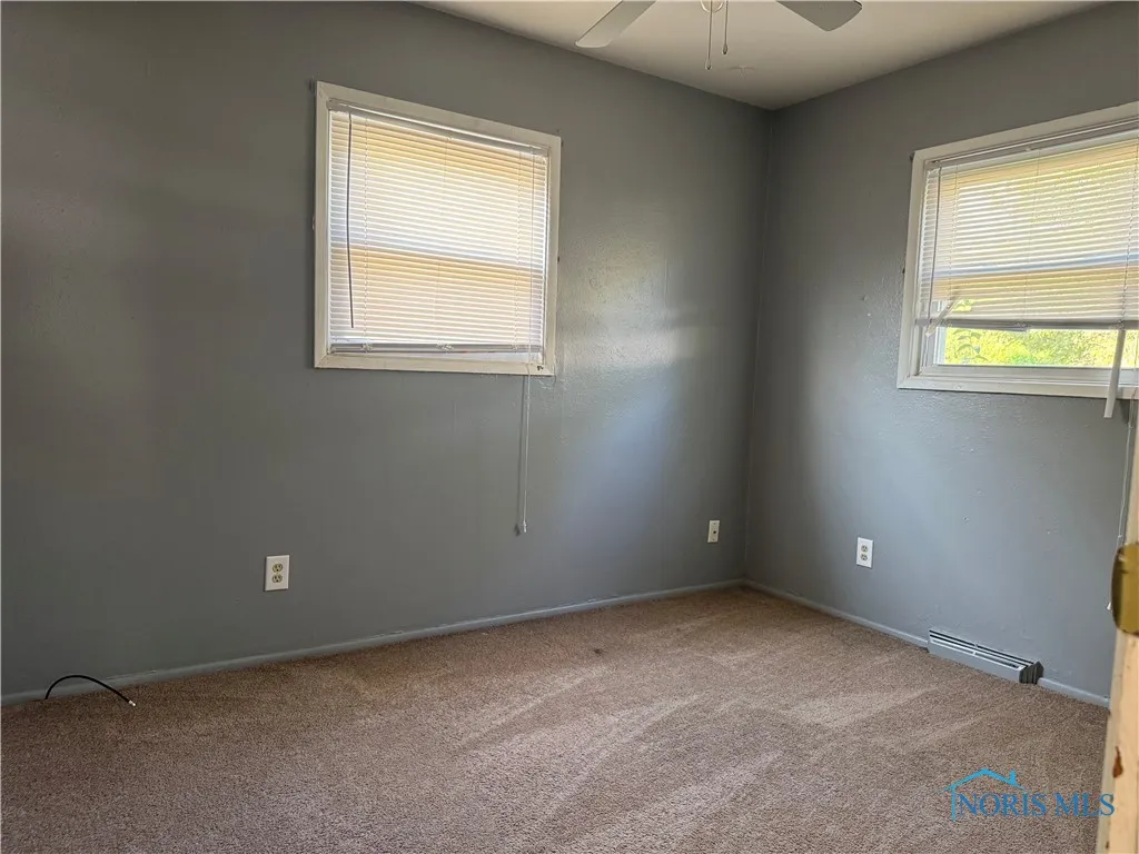 1408 Lebanon Street, Toledo, Ohio 43605, 3 Bedrooms Bedrooms, 5 Rooms Rooms,1 BathroomBathrooms,Residential Lease,For Rent,Lebanon,6132202