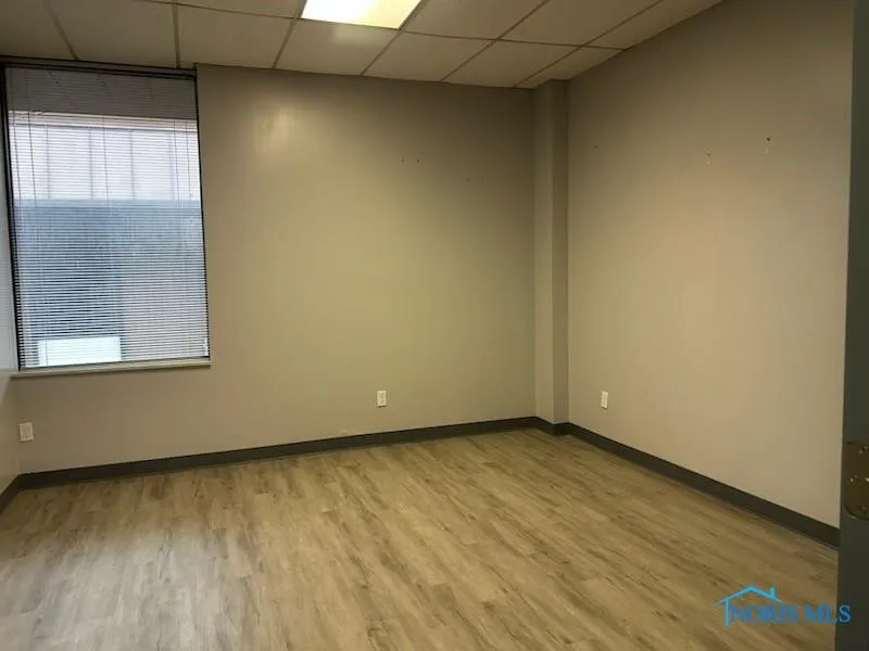 210 S Reynolds Road, Toledo, Ohio 43615, ,Commercial Sale,For Sale,Reynolds,6132368