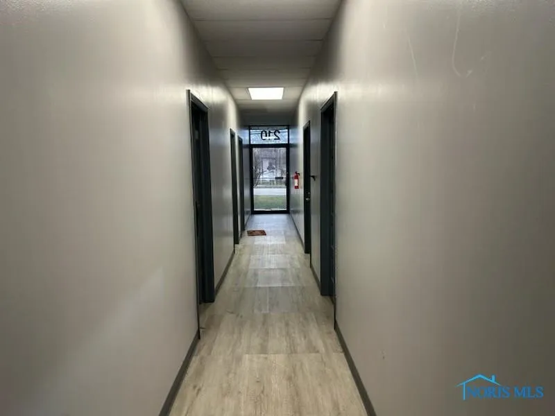 210 S Reynolds Road, Toledo, Ohio 43615, ,Commercial Sale,For Sale,Reynolds,6132368