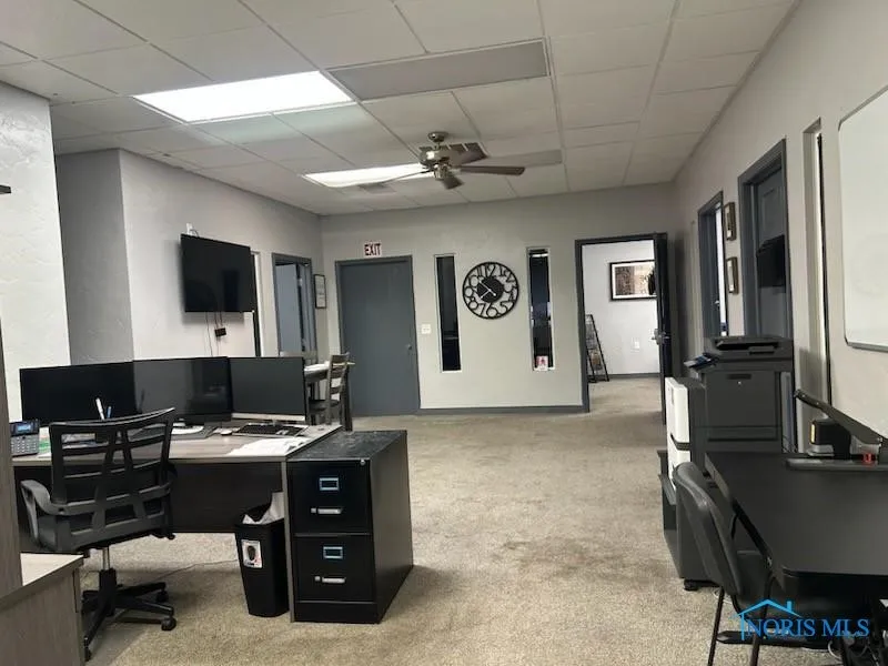 210 S Reynolds Road, Toledo, Ohio 43615, ,Commercial Sale,For Sale,Reynolds,6132368