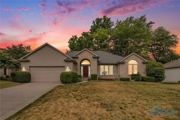8254 Water Park Drive, Holland, Ohio 43528, 3 Bedrooms Bedrooms, 8 Rooms Rooms,3 BathroomsBathrooms,Residential,For Sale,Water Park,6132383