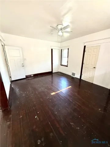 1316 Goodale Avenue, Toledo, Ohio 43606, 3 Bedrooms Bedrooms, 5 Rooms Rooms,1 BathroomBathrooms,Residential Lease,For Rent,Goodale,6132210