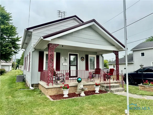 200 Spencerville Street, Hicksville, Ohio 43526, 2 Bedrooms Bedrooms, 6 Rooms Rooms,1 BathroomBathrooms,Residential,For Sale,Spencerville,6132390