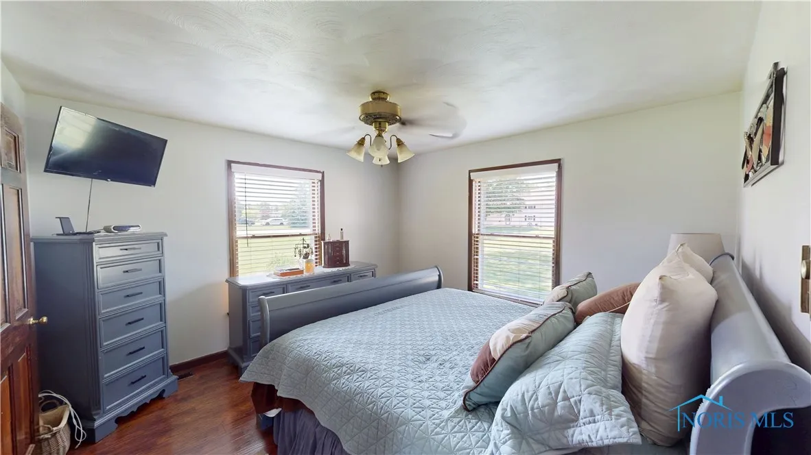 17 Adams Drive, Fremont, Ohio 43420, 3 Bedrooms Bedrooms, 8 Rooms Rooms,3 BathroomsBathrooms,Residential,For Sale,Adams,6132293