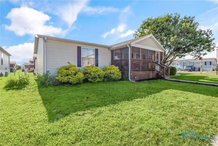 27484 Oregon Road, Perrysburg, Ohio 43551, 3 Bedrooms Bedrooms, 7 Rooms Rooms,2 BathroomsBathrooms,Residential,For Sale,Oregon,6132372