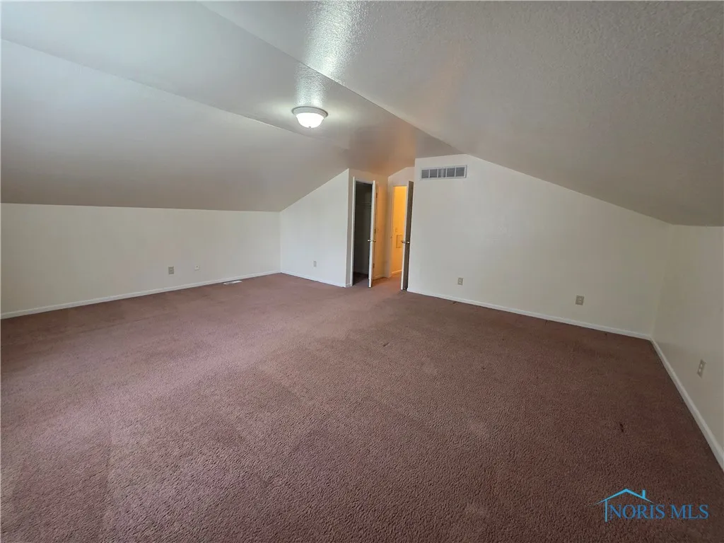 5160 Allen Street, Sylvania, Ohio 43560, 4 Bedrooms Bedrooms, 7 Rooms Rooms,3 BathroomsBathrooms,Residential Lease,For Rent,Allen,6132471