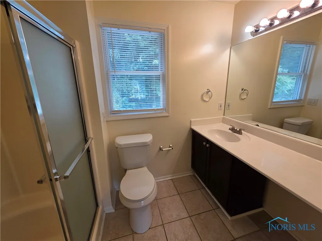 5160 Allen Street, Sylvania, Ohio 43560, 4 Bedrooms Bedrooms, 7 Rooms Rooms,3 BathroomsBathrooms,Residential Lease,For Rent,Allen,6132471