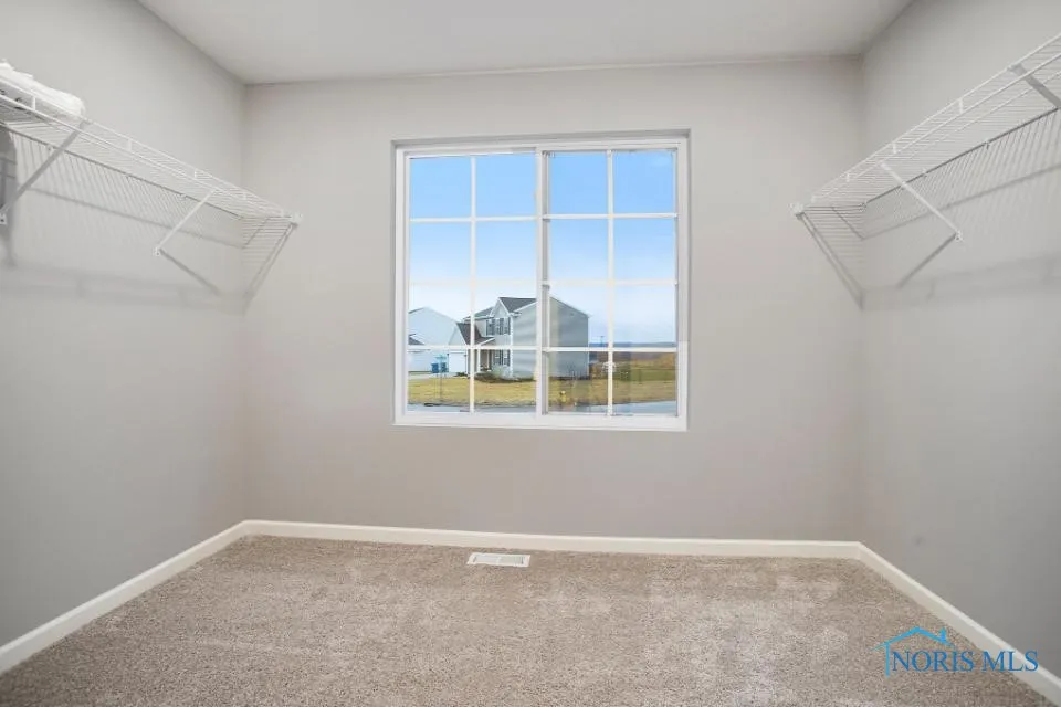 148 Meadowgate Drive, Walbridge, Ohio 43465, 4 Bedrooms Bedrooms, 9 Rooms Rooms,2 BathroomsBathrooms,Residential,For Sale,Meadowgate,6132478