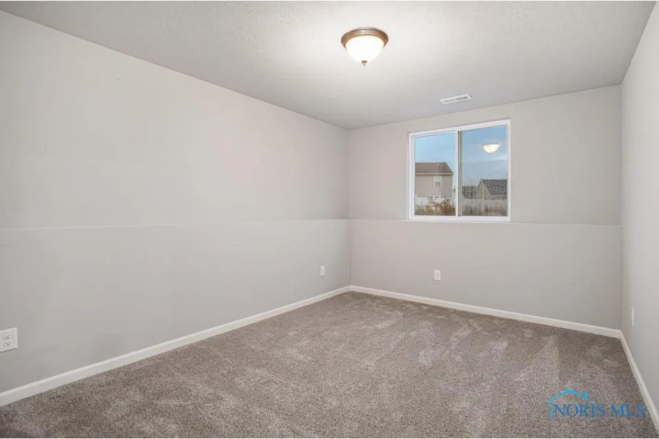 148 Meadowgate Drive, Walbridge, Ohio 43465, 4 Bedrooms Bedrooms, 9 Rooms Rooms,2 BathroomsBathrooms,Residential,For Sale,Meadowgate,6132478
