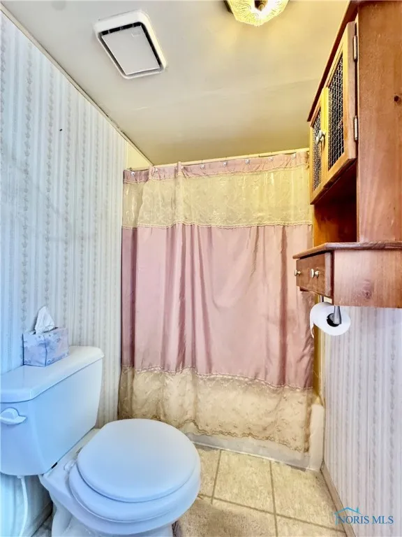 217 W Edgerton Street, Hicksville, Ohio 43526, 3 Bedrooms Bedrooms, 5 Rooms Rooms,1 BathroomBathrooms,Residential,For Sale,Edgerton,6132254