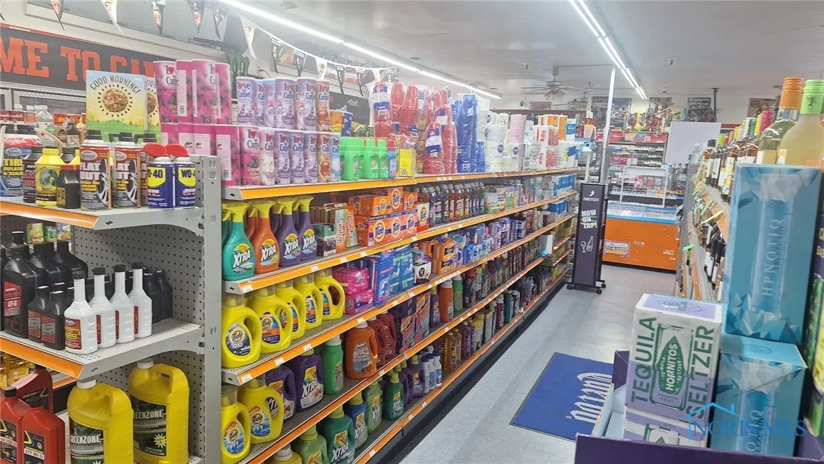 780 S College Drive, Bowling Green, Ohio 43402, ,Commercial Sale,For Sale,College,6132581