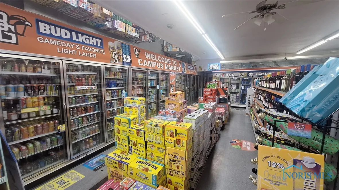 780 S College Drive, Bowling Green, Ohio 43402, ,Commercial Sale,For Sale,College,6132581