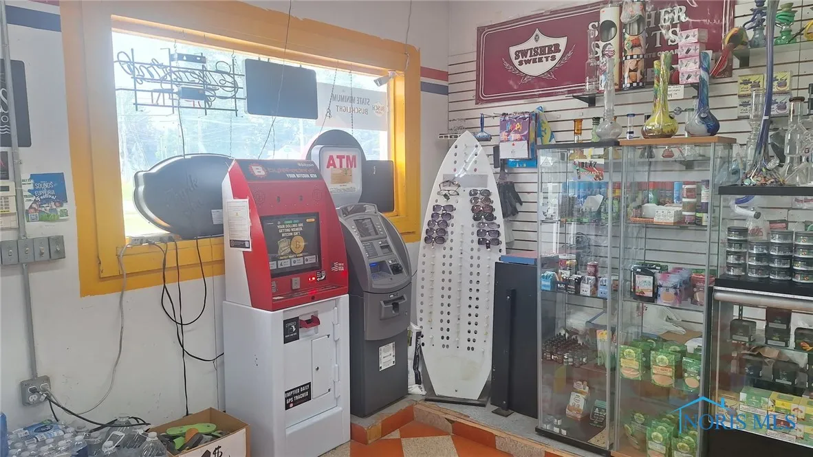780 S College Drive, Bowling Green, Ohio 43402, ,Commercial Sale,For Sale,College,6132581