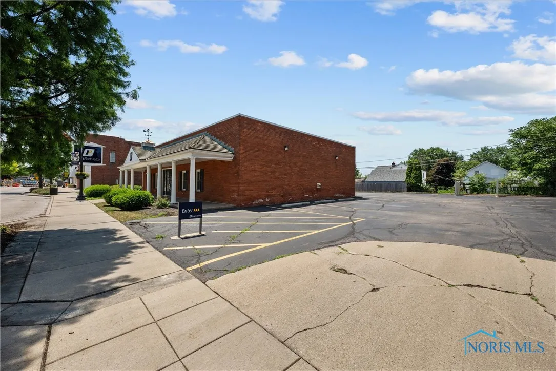 123 N Main Street, Swanton, Ohio 43558, ,Commercial Sale,For Sale,N Main,6132568