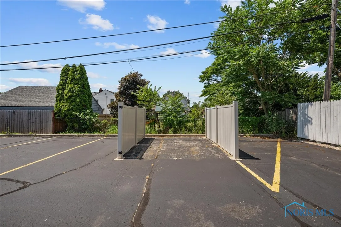 123 N Main Street, Swanton, Ohio 43558, ,Commercial Sale,For Sale,N Main,6132568