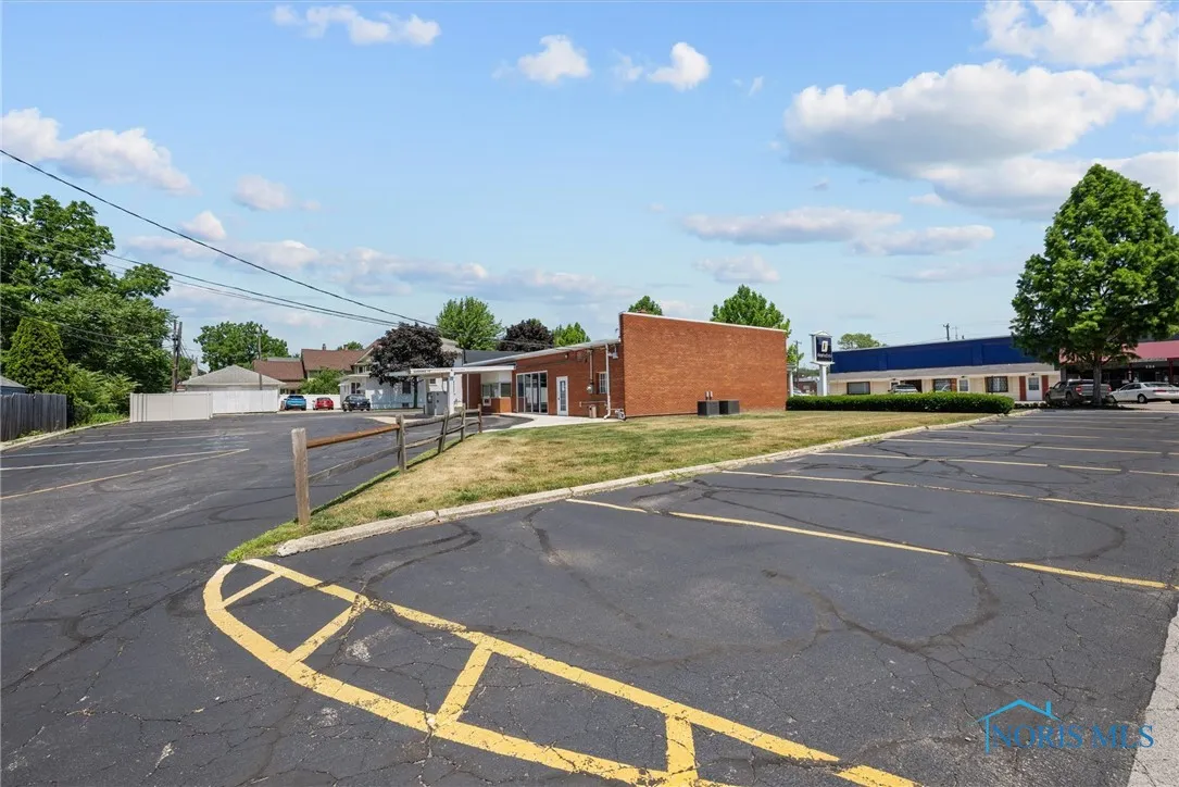 123 N Main Street, Swanton, Ohio 43558, ,Commercial Sale,For Sale,N Main,6132568