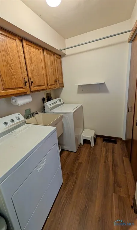 2359 Cheshire Woods Road, Toledo, Ohio 43617, 4 Bedrooms Bedrooms, 11 Rooms Rooms,4 BathroomsBathrooms,Residential,For Sale,Cheshire Woods,6132606