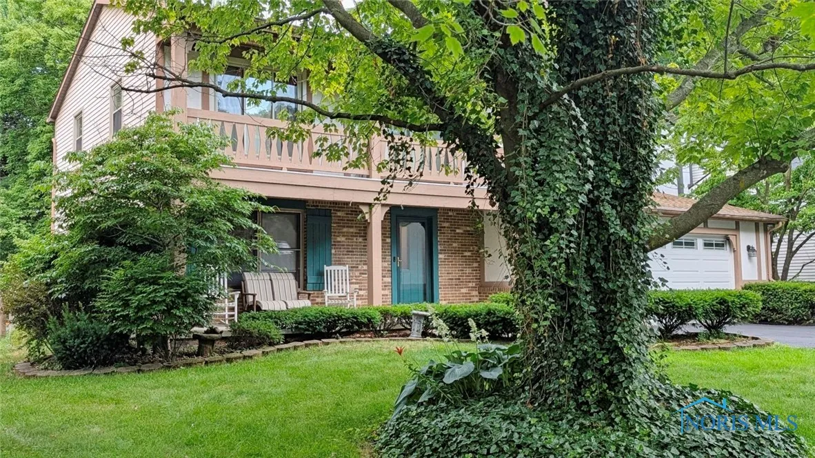 2359 Cheshire Woods Road, Toledo, Ohio 43617, 4 Bedrooms Bedrooms, 11 Rooms Rooms,4 BathroomsBathrooms,Residential,For Sale,Cheshire Woods,6132606