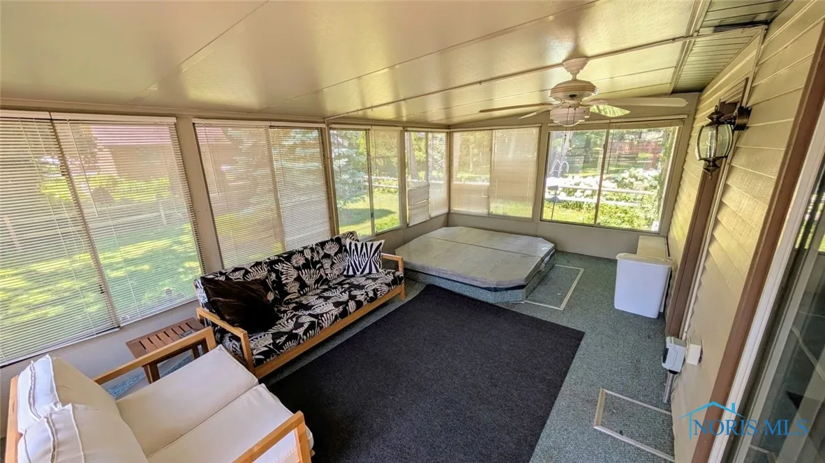 2359 Cheshire Woods Road, Toledo, Ohio 43617, 4 Bedrooms Bedrooms, 11 Rooms Rooms,4 BathroomsBathrooms,Residential,For Sale,Cheshire Woods,6132606
