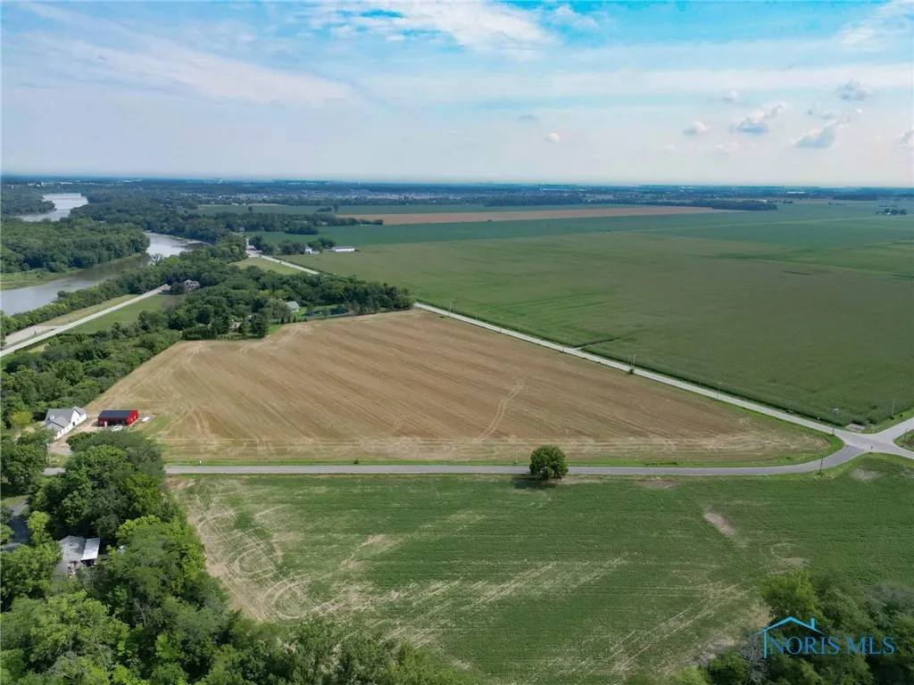 0 W River, Bowling Green, Ohio 43402, ,Land,For Sale,River,6132539