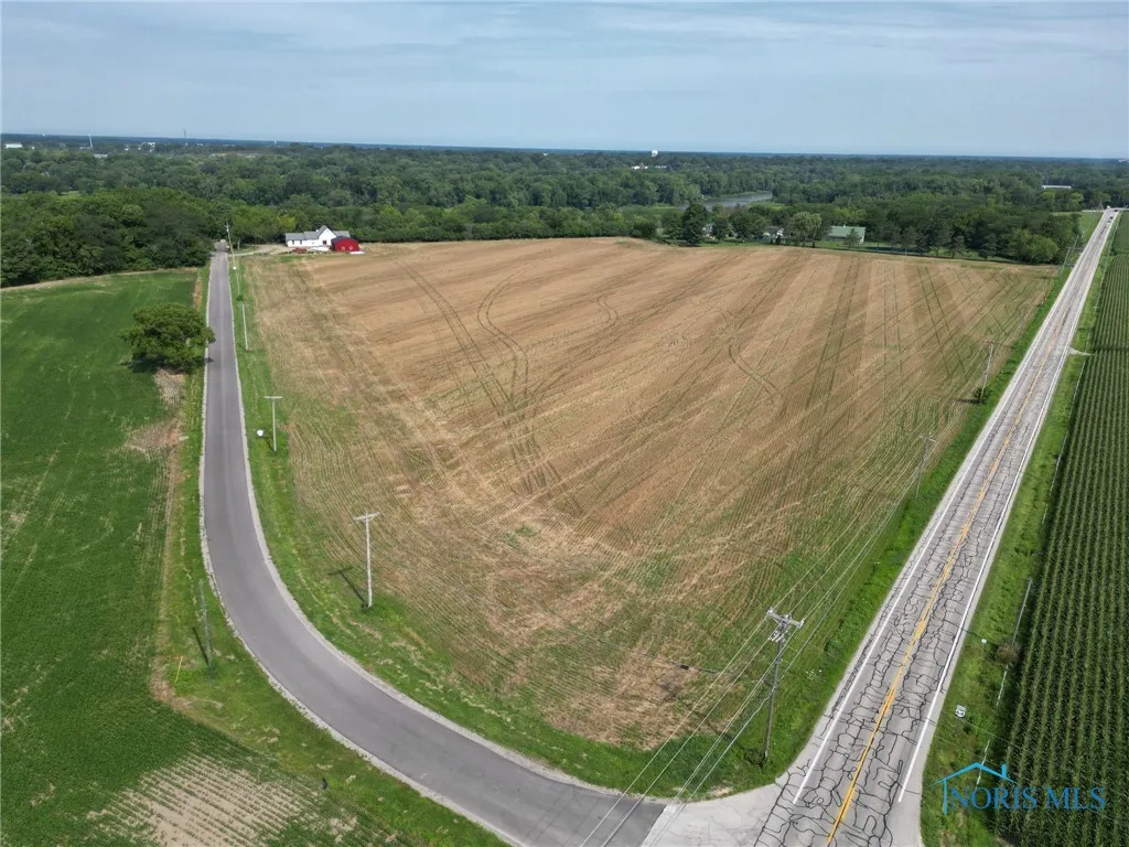 0 W River, Bowling Green, Ohio 43402, ,Land,For Sale,River,6132539