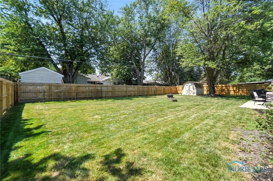1819 Queenswood Drive, Findlay, Ohio 45840, 3 Bedrooms Bedrooms, 7 Rooms Rooms,2 BathroomsBathrooms,Residential,For Sale,Queenswood,6132612