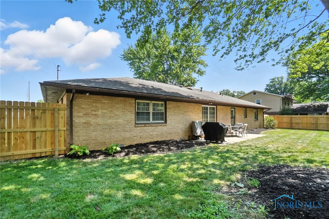 1819 Queenswood Drive, Findlay, Ohio 45840, 3 Bedrooms Bedrooms, 7 Rooms Rooms,2 BathroomsBathrooms,Residential,For Sale,Queenswood,6132612