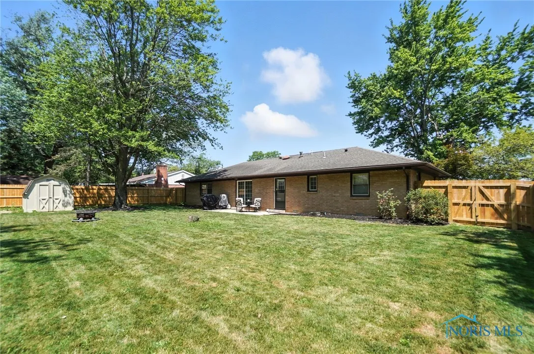 1819 Queenswood Drive, Findlay, Ohio 45840, 3 Bedrooms Bedrooms, 7 Rooms Rooms,2 BathroomsBathrooms,Residential,For Sale,Queenswood,6132612