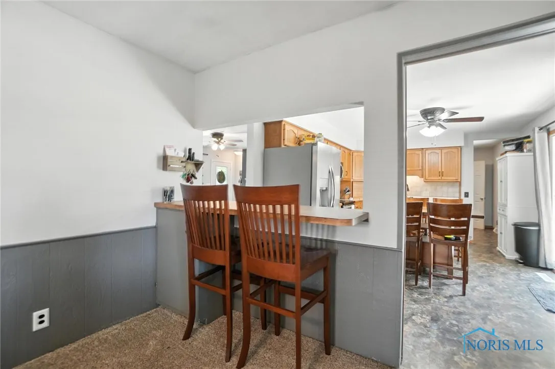 1819 Queenswood Drive, Findlay, Ohio 45840, 3 Bedrooms Bedrooms, 7 Rooms Rooms,2 BathroomsBathrooms,Residential,For Sale,Queenswood,6132612