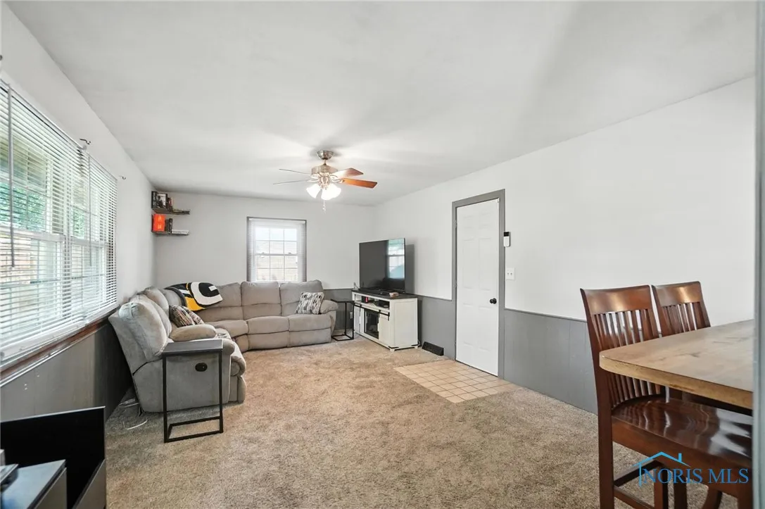 1819 Queenswood Drive, Findlay, Ohio 45840, 3 Bedrooms Bedrooms, 7 Rooms Rooms,2 BathroomsBathrooms,Residential,For Sale,Queenswood,6132612