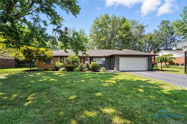 1819 Queenswood Drive, Findlay, Ohio 45840, 3 Bedrooms Bedrooms, 7 Rooms Rooms,2 BathroomsBathrooms,Residential,For Sale,Queenswood,6132612