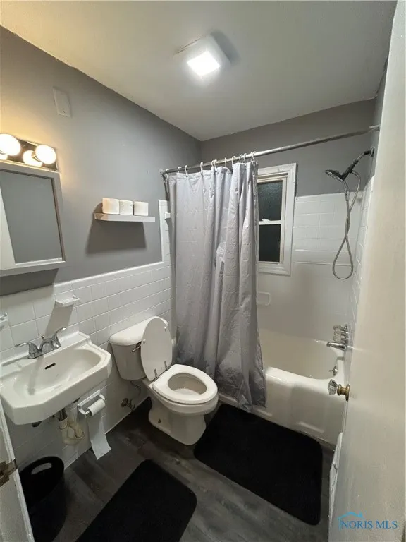 2127 Perth Street, Toledo, Ohio 43607, 4 Bedrooms Bedrooms, 8 Rooms Rooms,2 BathroomsBathrooms,Residential,For Sale,Perth,6132620
