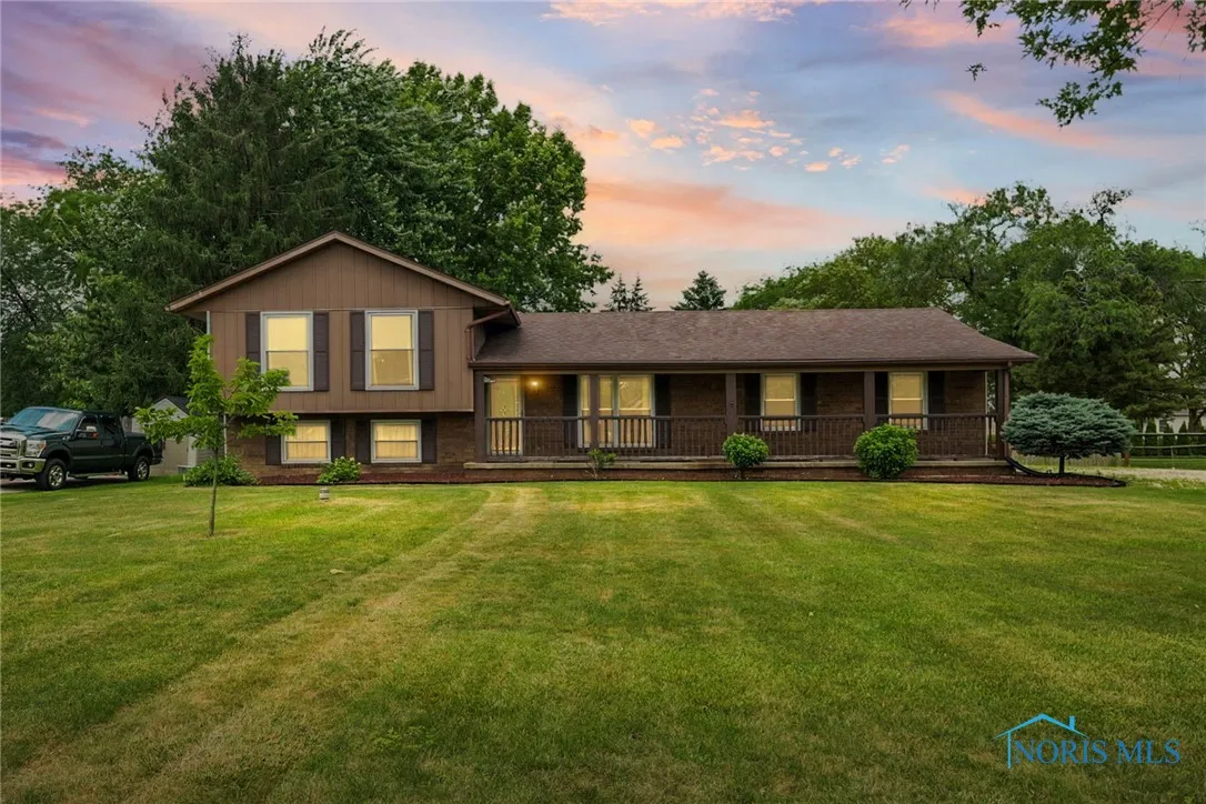 24181 W James Ridge Road, Millbury, Ohio 43447, 4 Bedrooms Bedrooms, 9 Rooms Rooms,2 BathroomsBathrooms,Residential,For Sale,James Ridge,6132632