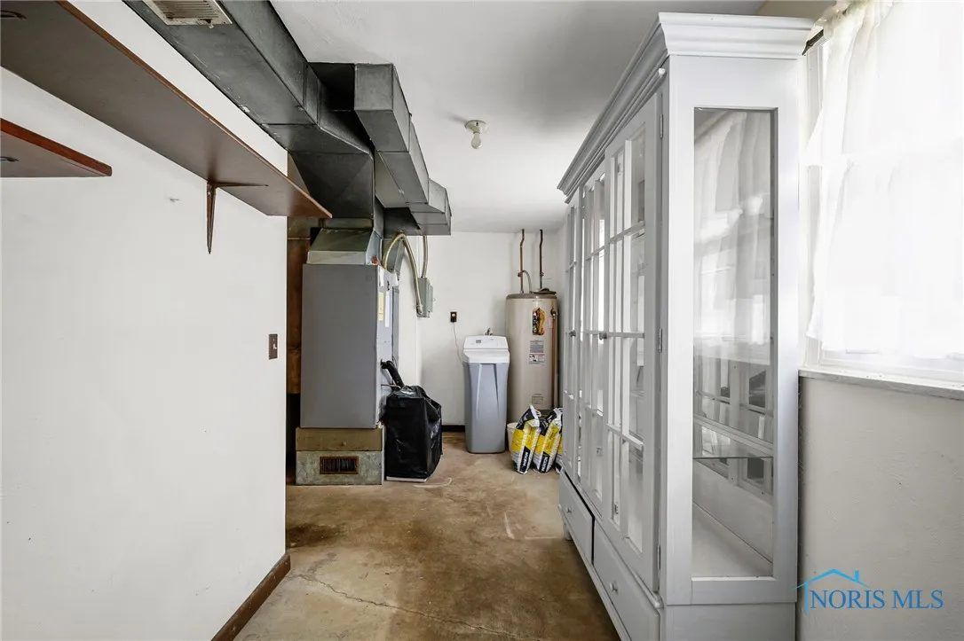 24181 W James Ridge Road, Millbury, Ohio 43447, 4 Bedrooms Bedrooms, 9 Rooms Rooms,2 BathroomsBathrooms,Residential,For Sale,James Ridge,6132632