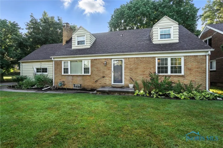 2838 Secor Road, Toledo, Ohio 43606, 4 Bedrooms Bedrooms, 8 Rooms Rooms,3 BathroomsBathrooms,Residential,For Sale,Secor,6132345