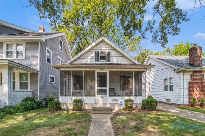 3867 Almeda Drive, Toledo, Ohio 43612, 2 Bedrooms Bedrooms, 6 Rooms Rooms,1 BathroomBathrooms,Residential,For Sale,Almeda,6132649
