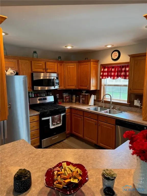 110 Town Line Road, Bryan, Ohio 43506, 3 Bedrooms Bedrooms, 8 Rooms Rooms,2 BathroomsBathrooms,Residential,For Sale,Town Line,6132656