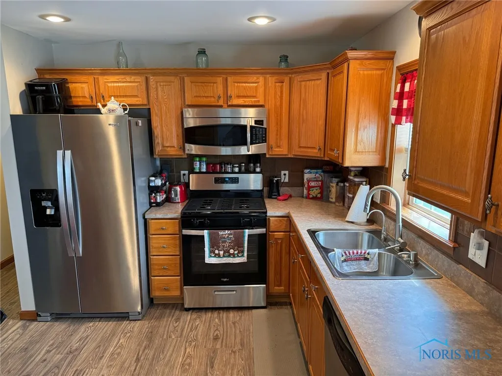 110 Town Line Road, Bryan, Ohio 43506, 3 Bedrooms Bedrooms, 8 Rooms Rooms,2 BathroomsBathrooms,Residential,For Sale,Town Line,6132656