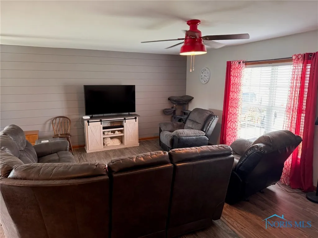 110 Town Line Road, Bryan, Ohio 43506, 3 Bedrooms Bedrooms, 8 Rooms Rooms,2 BathroomsBathrooms,Residential,For Sale,Town Line,6132656