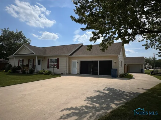 110 Town Line Road, Bryan, Ohio 43506, 3 Bedrooms Bedrooms, 8 Rooms Rooms,2 BathroomsBathrooms,Residential,For Sale,Town Line,6132656