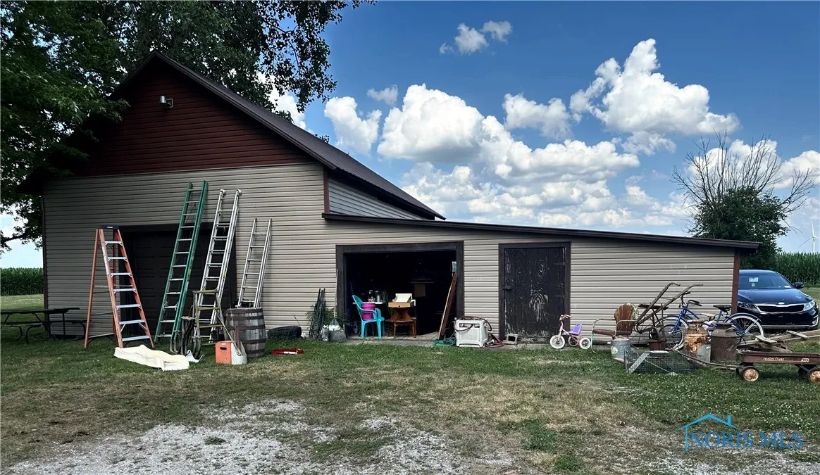 11080 Road 21, Antwerp, Ohio 45813, 4 Bedrooms Bedrooms, 10 Rooms Rooms,1 BathroomBathrooms,Residential,For Sale,Road 21,6132608