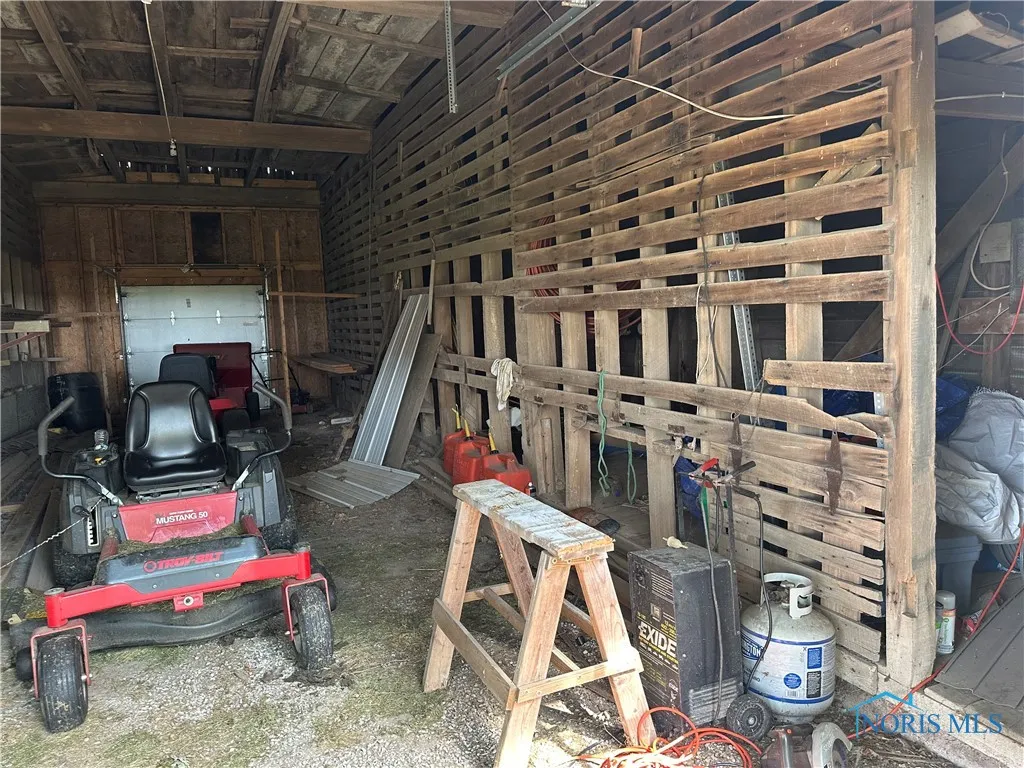 11080 Road 21, Antwerp, Ohio 45813, 4 Bedrooms Bedrooms, 10 Rooms Rooms,1 BathroomBathrooms,Residential,For Sale,Road 21,6132608