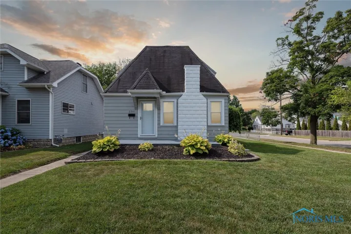 2741 Elsie Avenue, Toledo, Ohio 43613, 3 Bedrooms Bedrooms, 7 Rooms Rooms,1 BathroomBathrooms,Residential,For Sale,Elsie,6132654