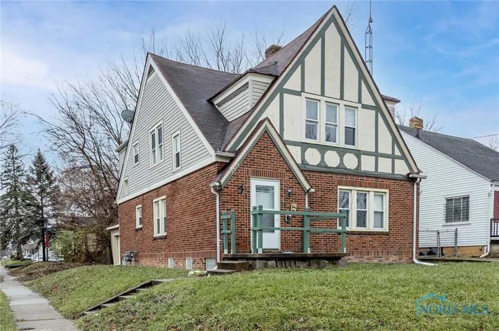 2517 Montebello Road, Toledo, Ohio 43607, ,Residential Income,For Sale,Montebello,6132669