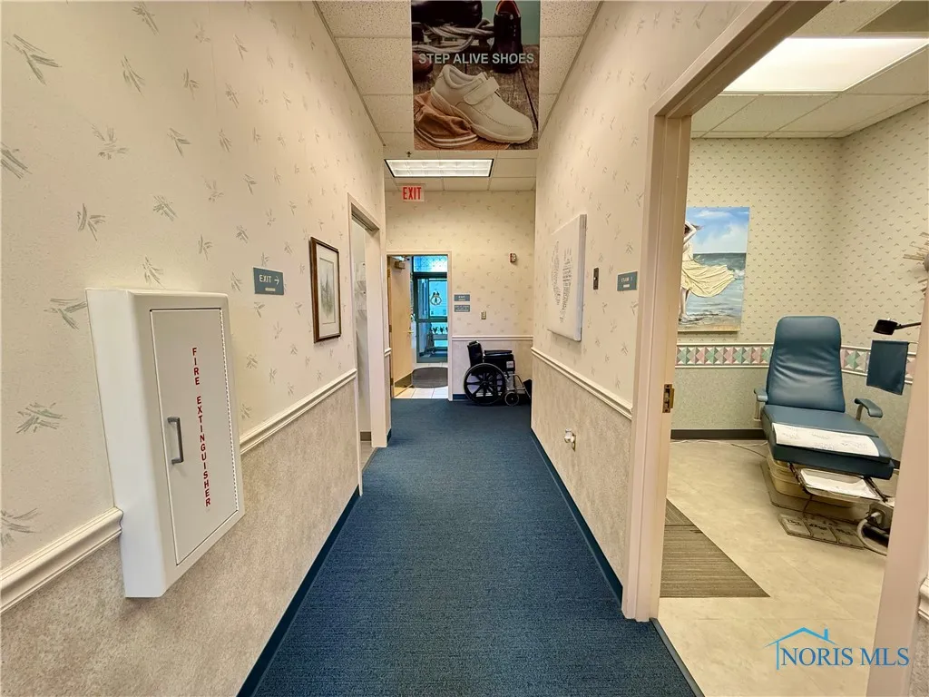 1725 Western Avenue C, Findlay, Ohio 45840, ,Commercial Sale,For Sale,Western,6132658