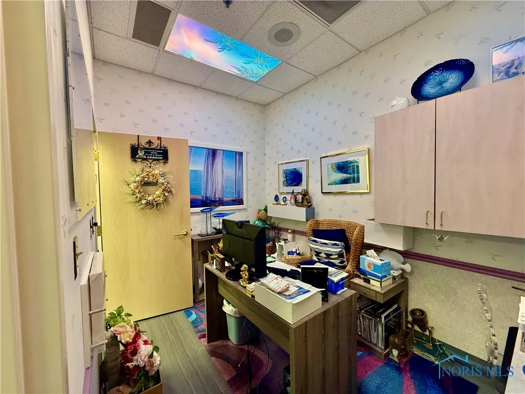 1725 Western Avenue C, Findlay, Ohio 45840, ,Commercial Sale,For Sale,Western,6132658