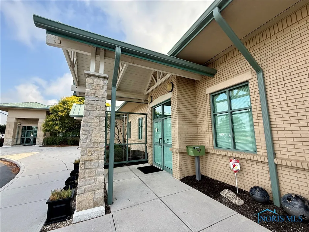 1725 Western Avenue C, Findlay, Ohio 45840, ,Commercial Sale,For Sale,Western,6132658