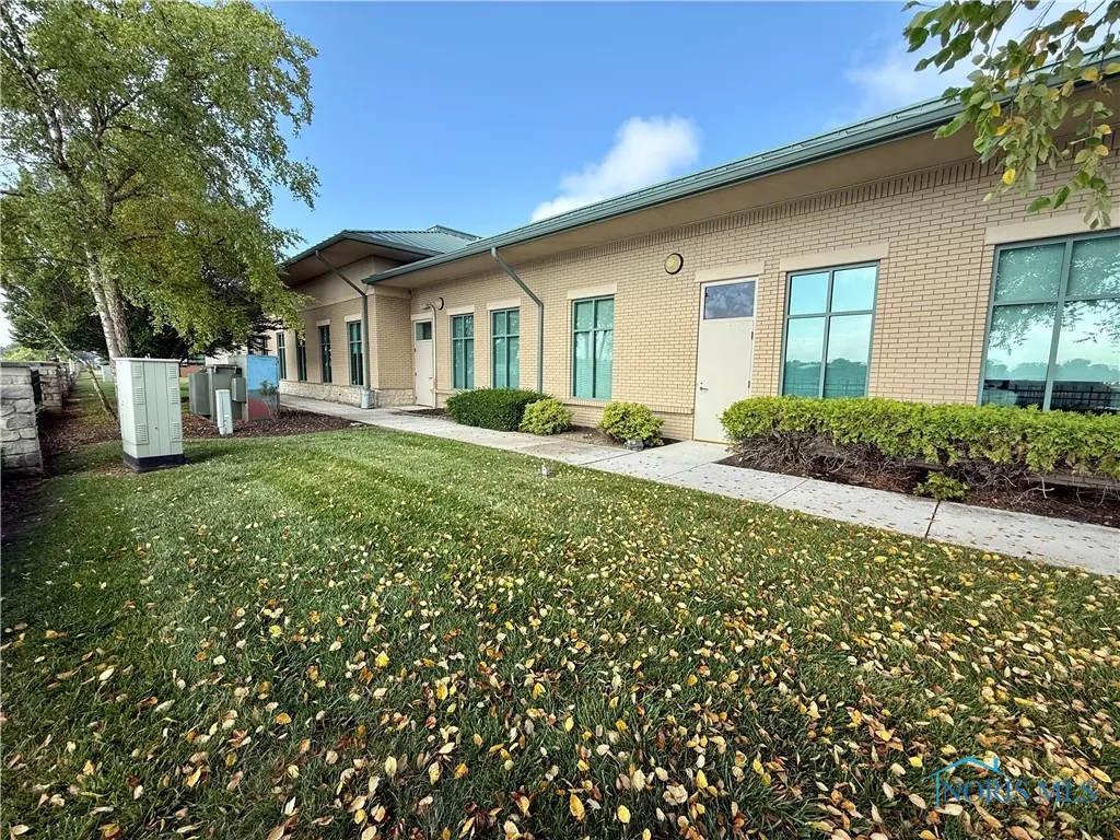 1725 Western Avenue C, Findlay, Ohio 45840, ,Commercial Sale,For Sale,Western,6132658