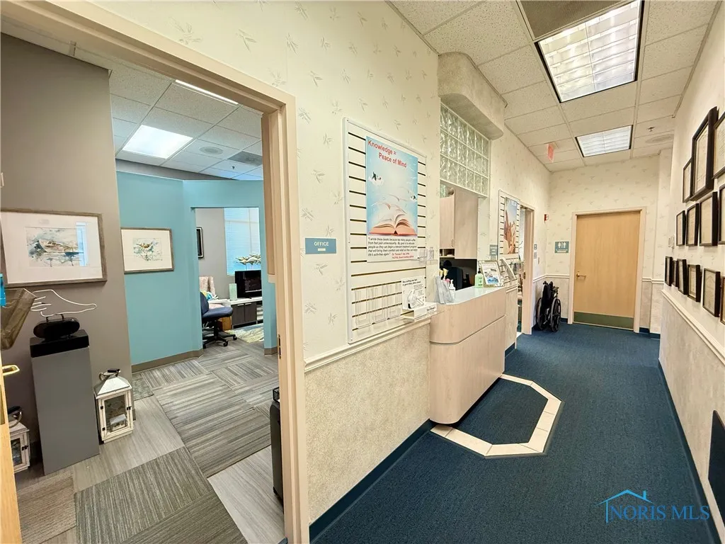 1725 Western Avenue C, Findlay, Ohio 45840, ,Commercial Sale,For Sale,Western,6132658