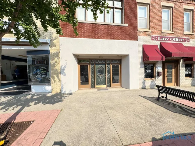 308 Clinton Street, Defiance, Ohio 43512, ,Commercial Sale,For Sale,Clinton,6132713